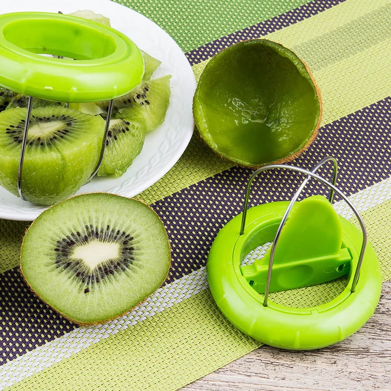 Coupe-kiwi 2-en-1 avec éplucheur - La vie facile
