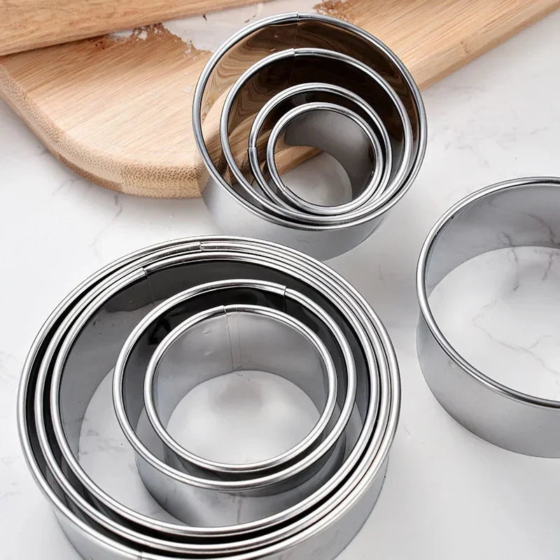 Emporte-pièces Ronds en Inox : Transformez vos Recettes en Œuvres d'Art