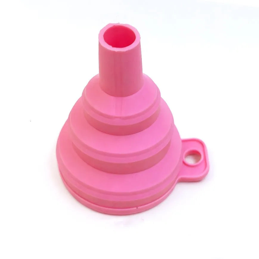 Entonnoir Pliable en Silicone : Optimisez Vos Transvasements avec Praticité