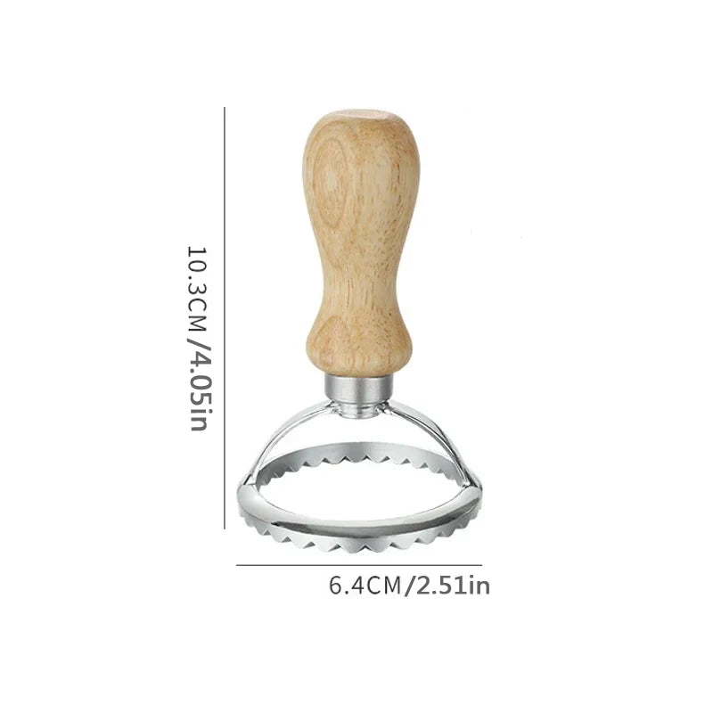 Découpe-pâte en Bois : L'Outil Essentiel pour Révolutionner vos Créations Culinaires
