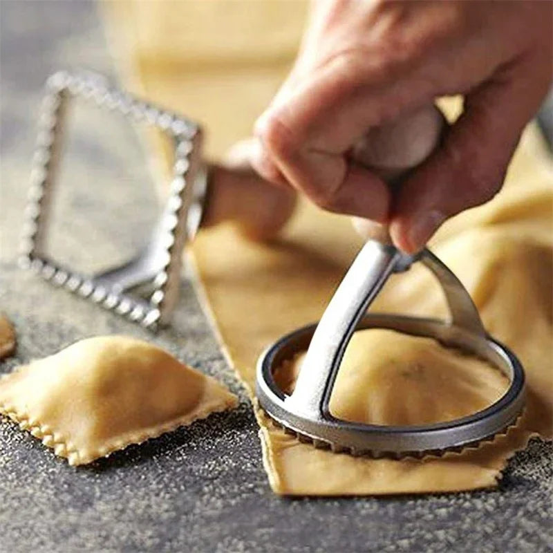 Découpe-pâte en Bois : L'Outil Essentiel pour Révolutionner vos Créations Culinaires